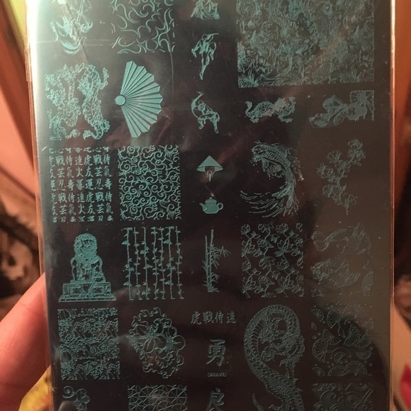 🔥 HOST PICK🔥 Nail art stamping plates - Picture 4 of 4